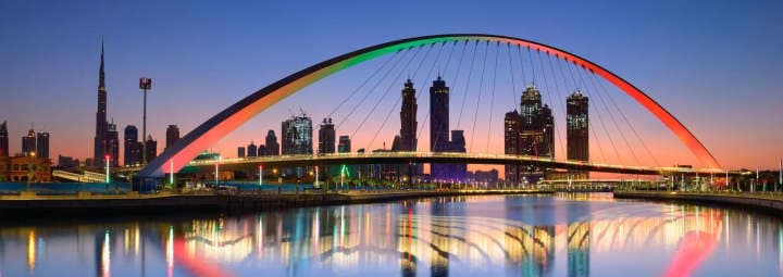 Dubai Canal Guide